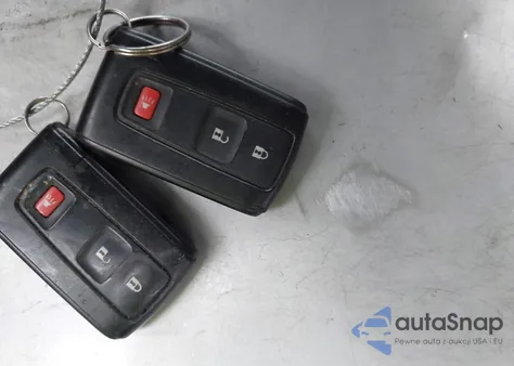 2007 Toyota Prius Touring z USA, uszkodzony, nr VIN JTDKB20UX77621197